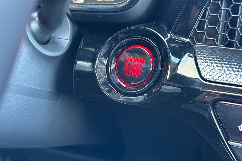 Honda CR-V Vehicle Full-screen Gallery Image 18