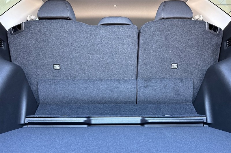 Honda CR-V Vehicle Full-screen Gallery Image 12