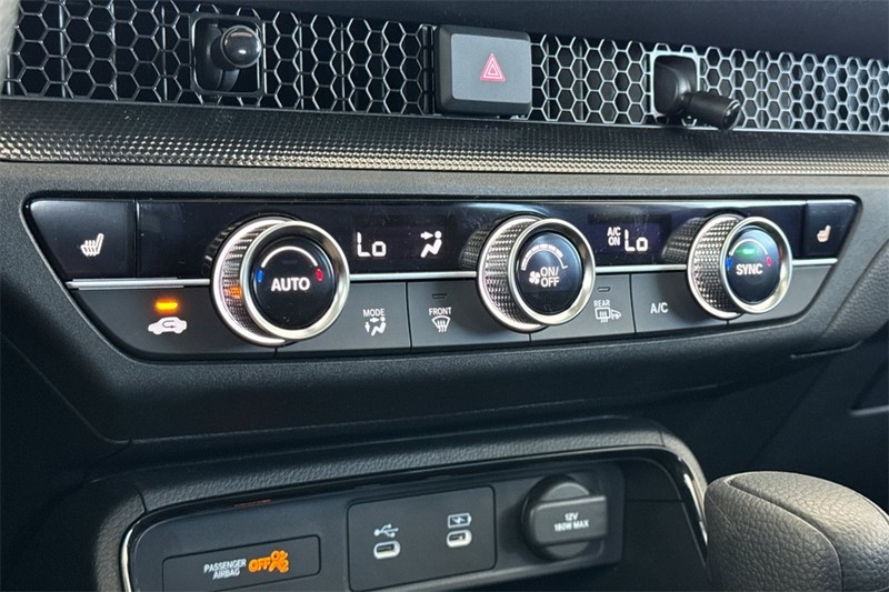 Honda CR-V Vehicle Full-screen Gallery Image 17