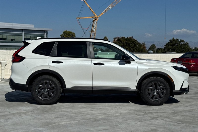 Honda CR-V Hybrid Vehicle Full-screen Gallery Image 03