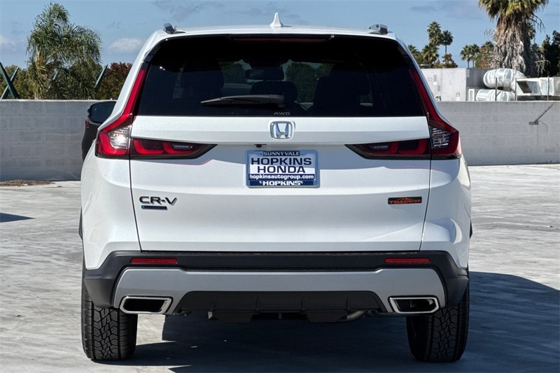 Honda CR-V Hybrid Vehicle Full-screen Gallery Image 05