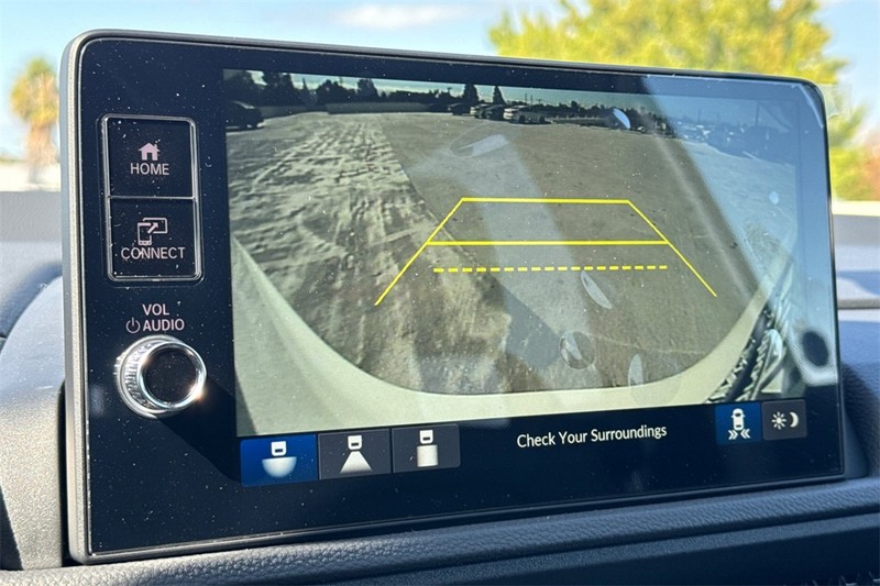 Honda CR-V Hybrid Vehicle Full-screen Gallery Image 16