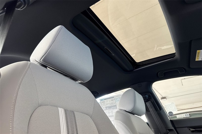 Honda Civic Sedan Hybrid Vehicle Full-screen Gallery Image 13