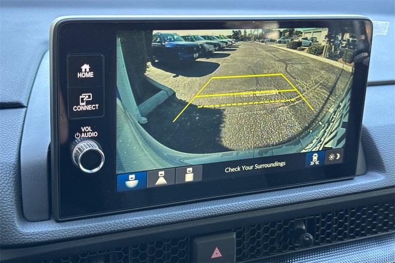 Honda CR-V Hybrid Vehicle Full-screen Gallery Image 16