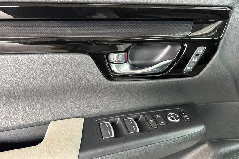 Honda CR-V Vehicle Full-screen Gallery Image 08