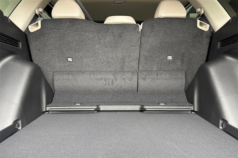 Honda CR-V Vehicle Full-screen Gallery Image 12