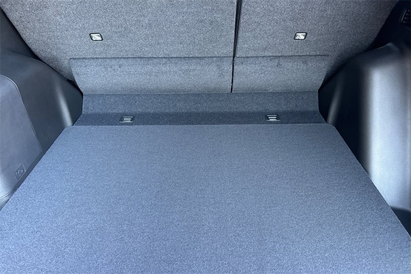 Honda CR-V Hybrid Vehicle Full-screen Gallery Image 12