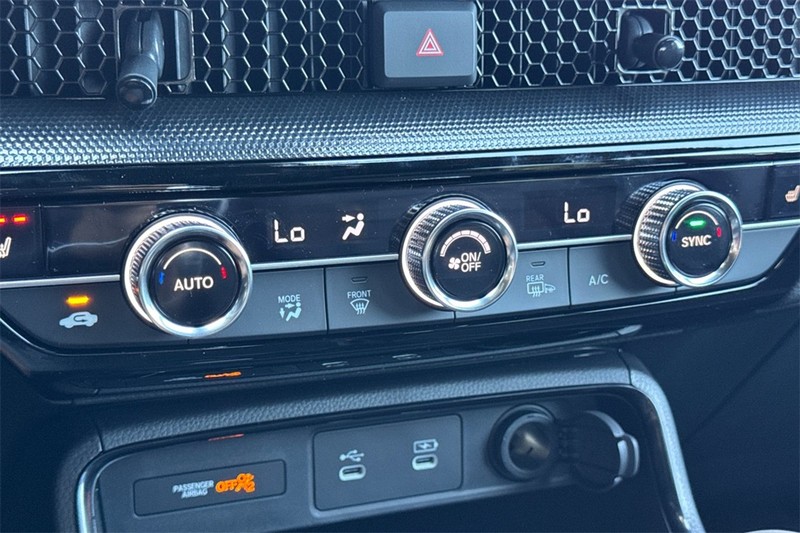 Honda CR-V Hybrid Vehicle Full-screen Gallery Image 18