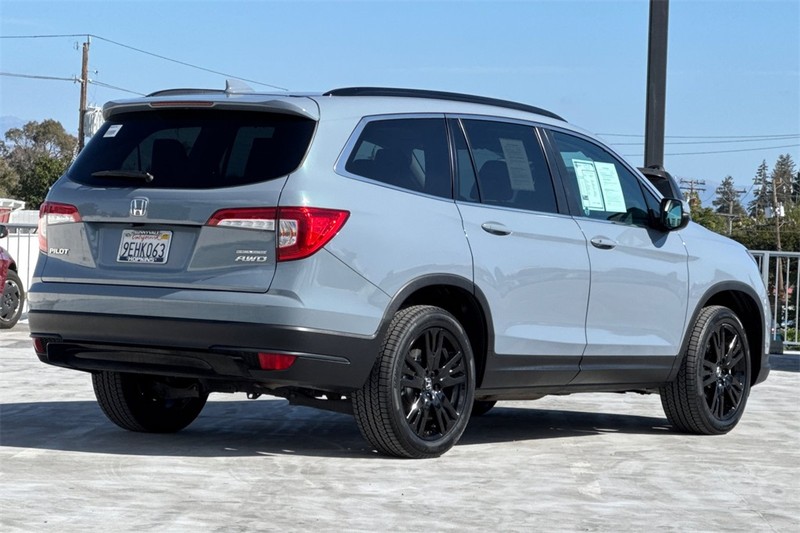 Honda Pilot Vehicle Full-screen Gallery Image 03