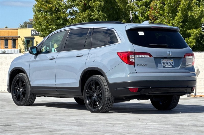 Honda Pilot Vehicle Full-screen Gallery Image 05