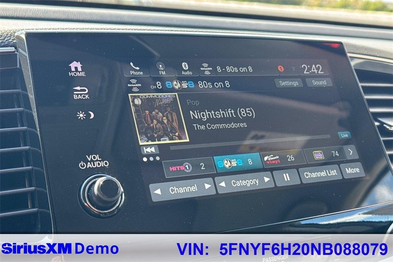 Honda Pilot Vehicle Full-screen Gallery Image 28