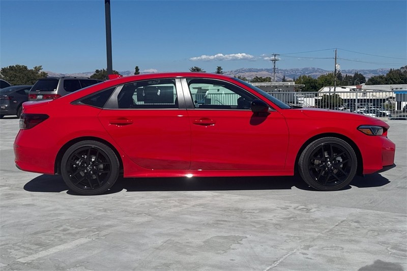 Honda Civic Sedan Hybrid Vehicle Full-screen Gallery Image 03