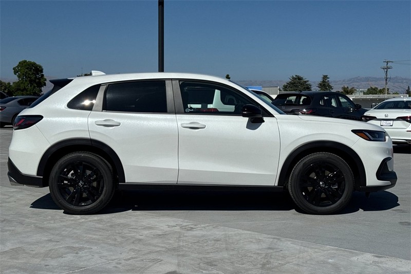 Honda HR-V Vehicle Full-screen Gallery Image 03