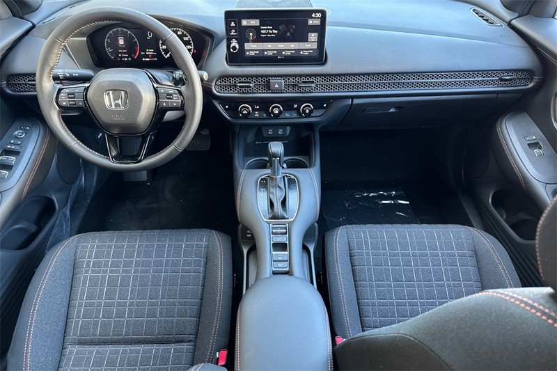 Honda HR-V Vehicle Full-screen Gallery Image 10