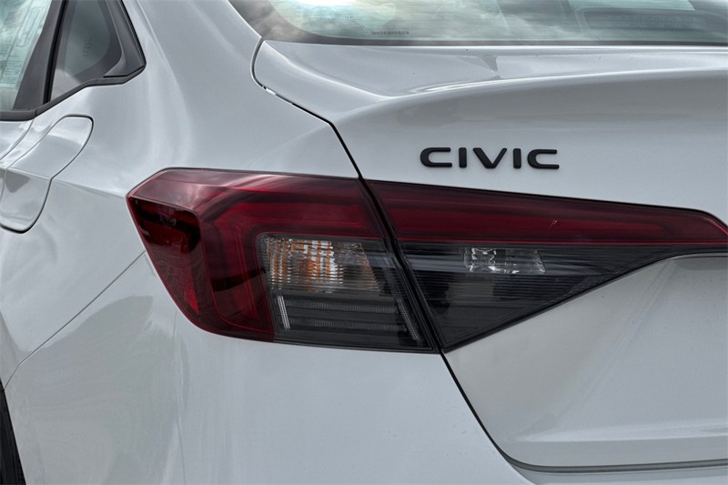 Honda Civic Sedan Hybrid Vehicle Full-screen Gallery Image 06