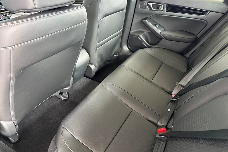 Honda Civic Sedan Hybrid Vehicle Full-screen Gallery Image 09