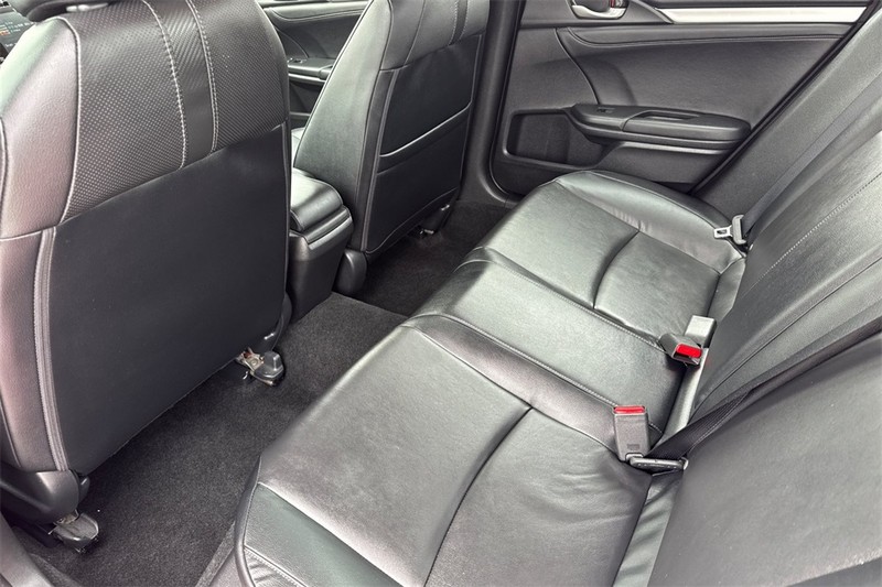 Honda Civic Sedan Vehicle Full-screen Gallery Image 11