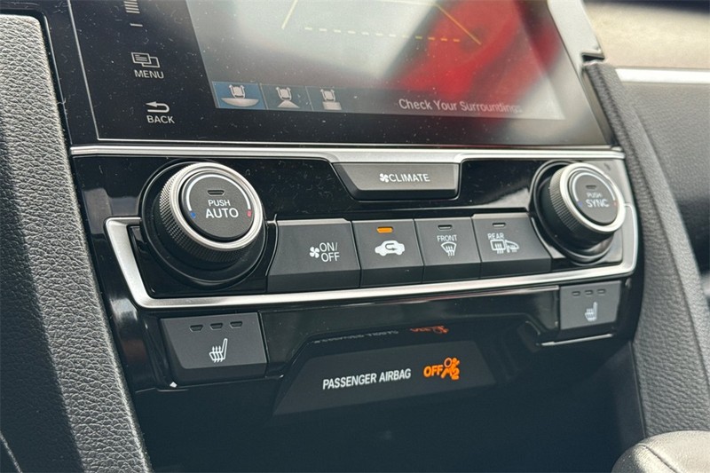 Honda Civic Sedan Vehicle Full-screen Gallery Image 18