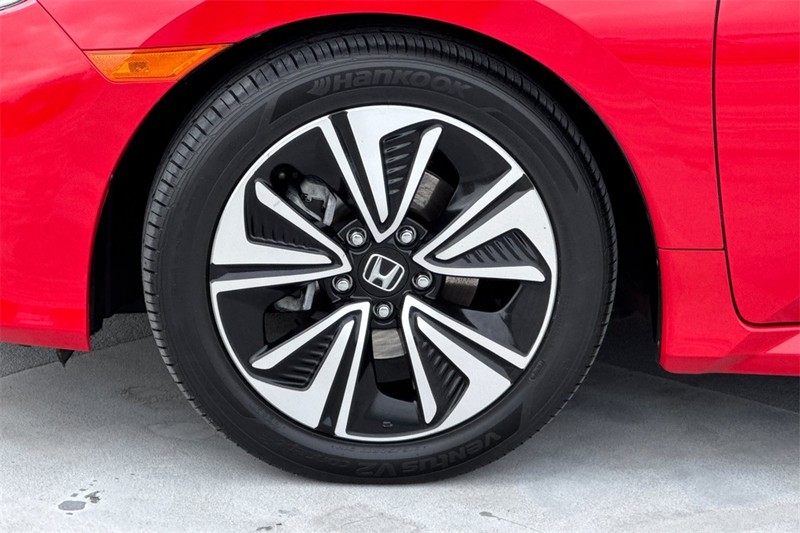 Honda Civic Sedan Vehicle Full-screen Gallery Image 24