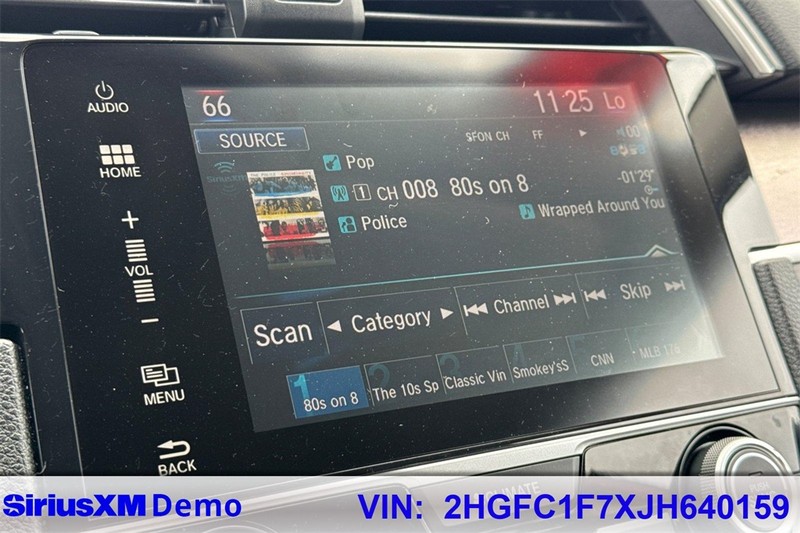 Honda Civic Sedan Vehicle Full-screen Gallery Image 26