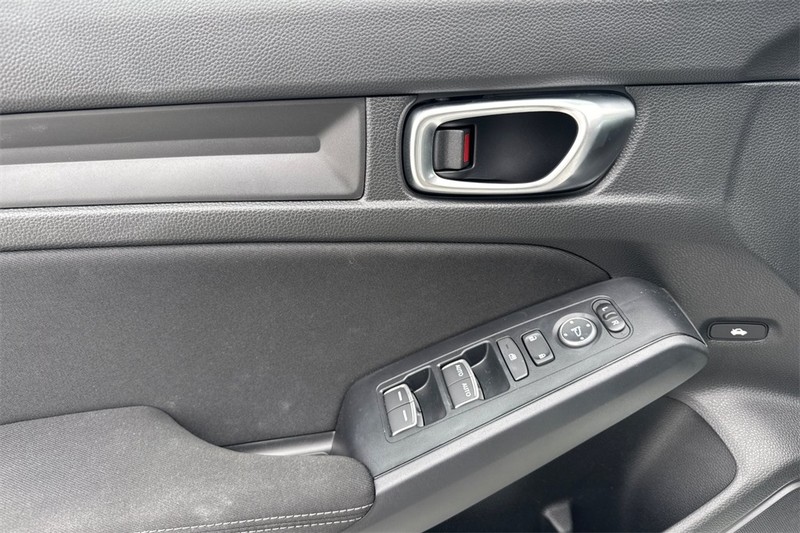 Honda Civic Sedan Vehicle Full-screen Gallery Image 10