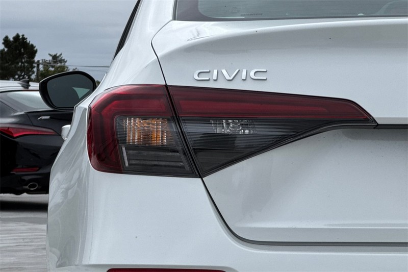 Honda Civic Sedan Vehicle Full-screen Gallery Image 25