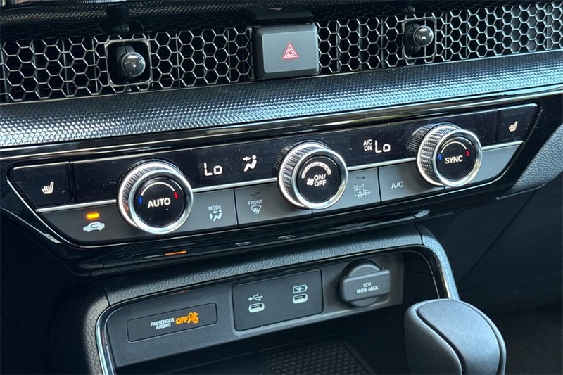 Honda CR-V Vehicle Full-screen Gallery Image 17