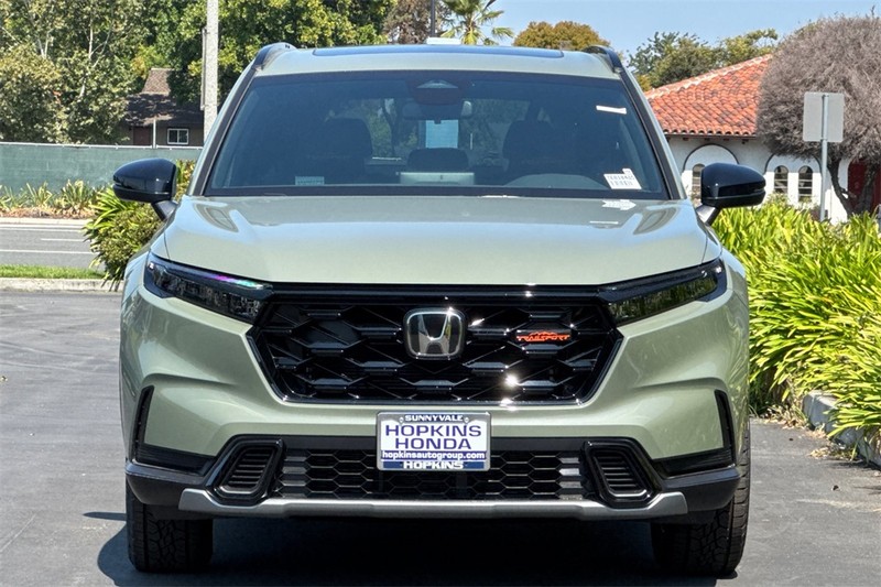 Honda CR-V Hybrid Vehicle Full-screen Gallery Image 02