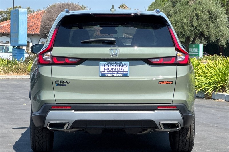 Honda CR-V Hybrid Vehicle Full-screen Gallery Image 05