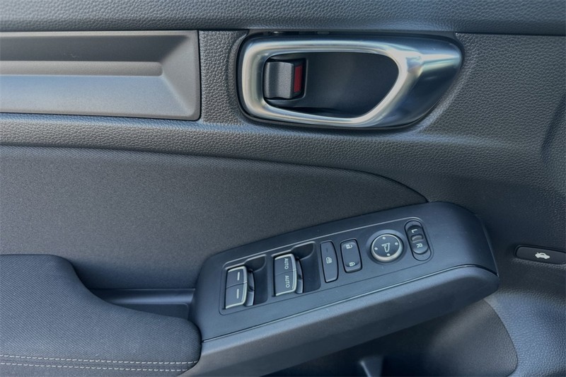 Honda Civic Sedan Vehicle Full-screen Gallery Image 08