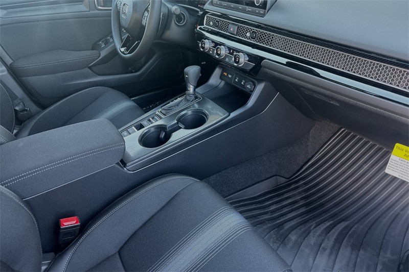 Honda Civic Sedan Vehicle Full-screen Gallery Image 12