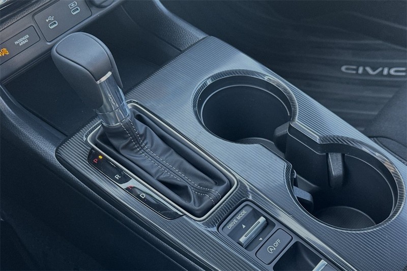 Honda Civic Sedan Vehicle Full-screen Gallery Image 17