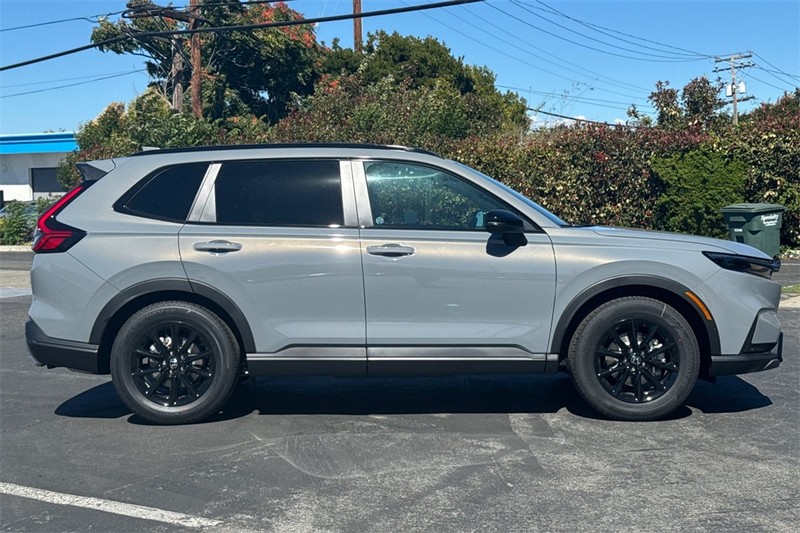 Honda CR-V Hybrid Vehicle Full-screen Gallery Image 03