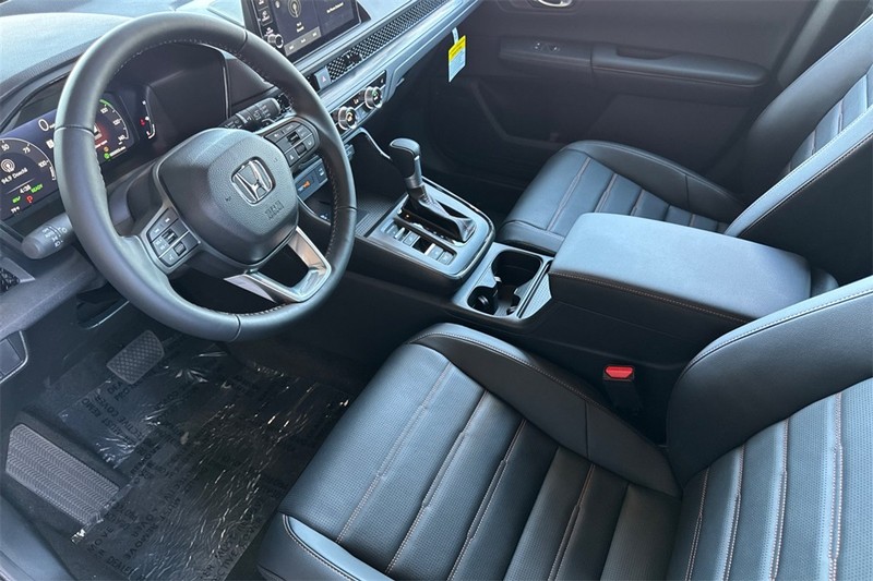 Honda CR-V Hybrid Vehicle Full-screen Gallery Image 07