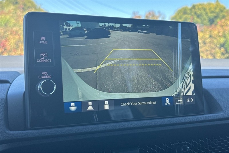 Honda CR-V Hybrid Vehicle Full-screen Gallery Image 16