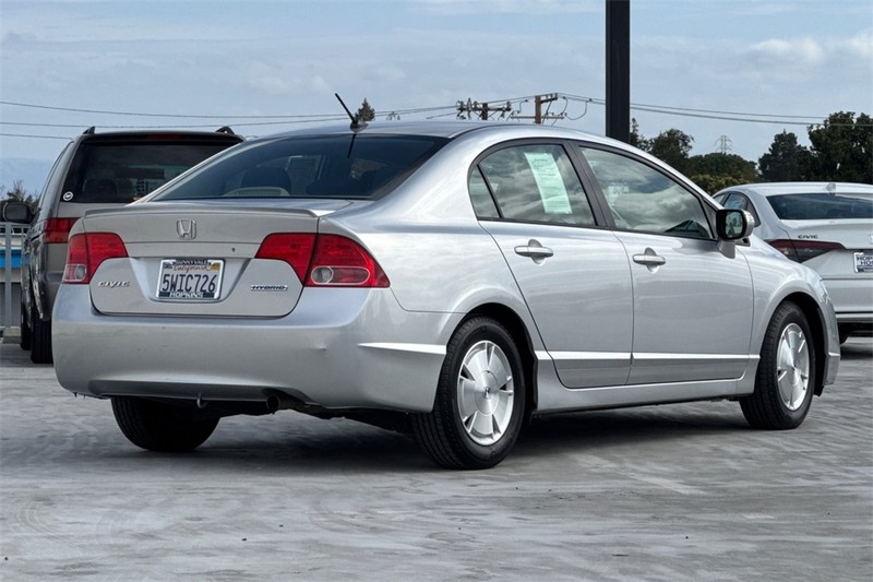 Honda Civic Hybrid Vehicle Full-screen Gallery Image 03
