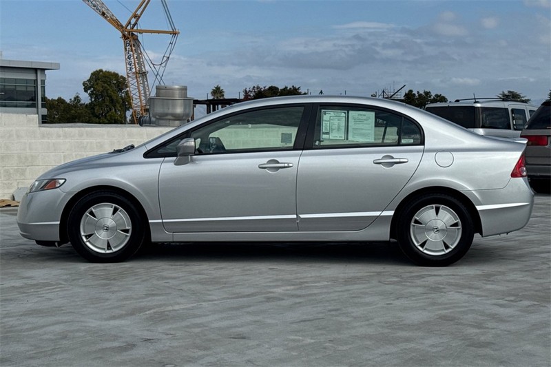 Honda Civic Hybrid Vehicle Full-screen Gallery Image 06
