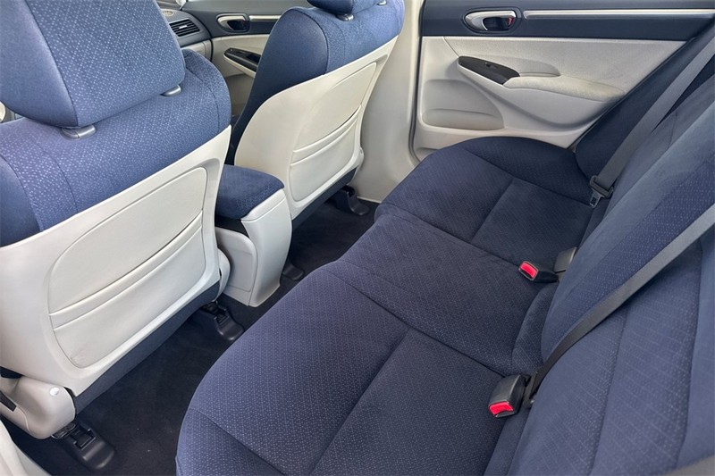 Honda Civic Hybrid Vehicle Full-screen Gallery Image 11