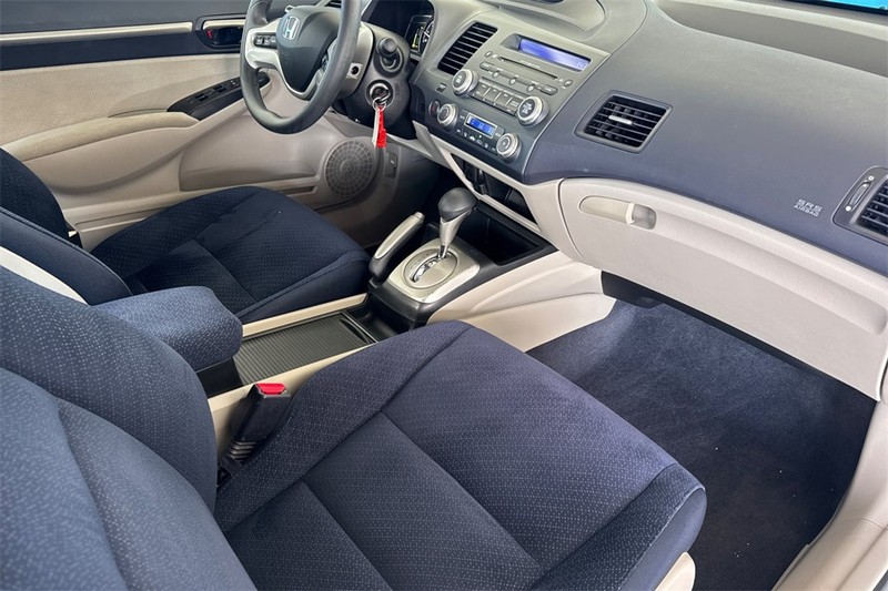 Honda Civic Hybrid Vehicle Full-screen Gallery Image 14