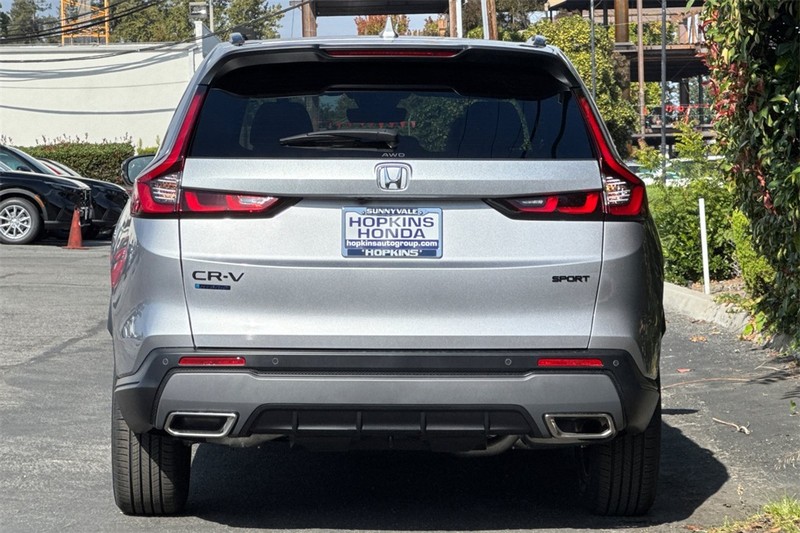 Honda CR-V Hybrid Vehicle Full-screen Gallery Image 05