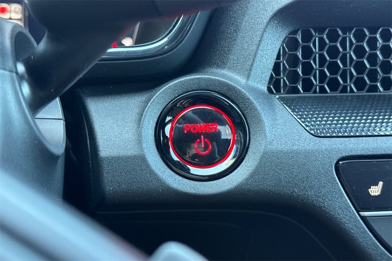 Honda CR-V Hybrid Vehicle Full-screen Gallery Image 19