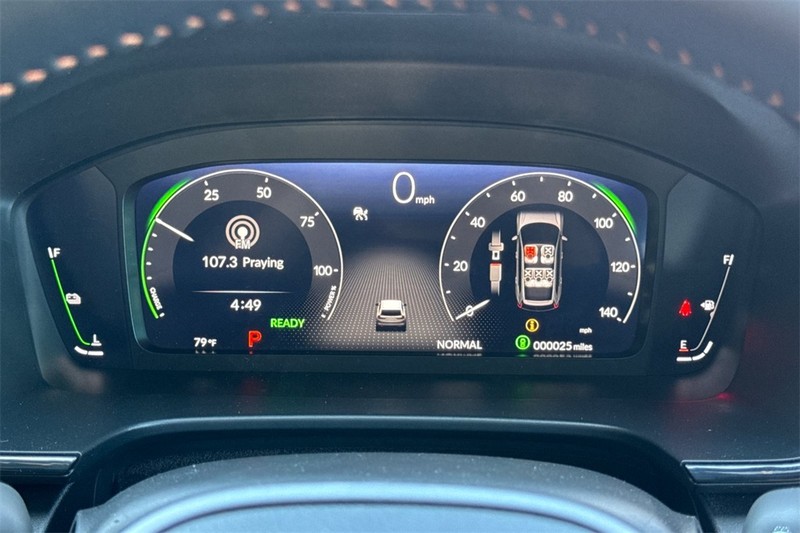 Honda CR-V Hybrid Vehicle Full-screen Gallery Image 21