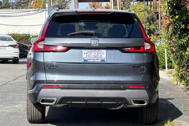 Honda CR-V Hybrid Vehicle Full-screen Gallery Image 05