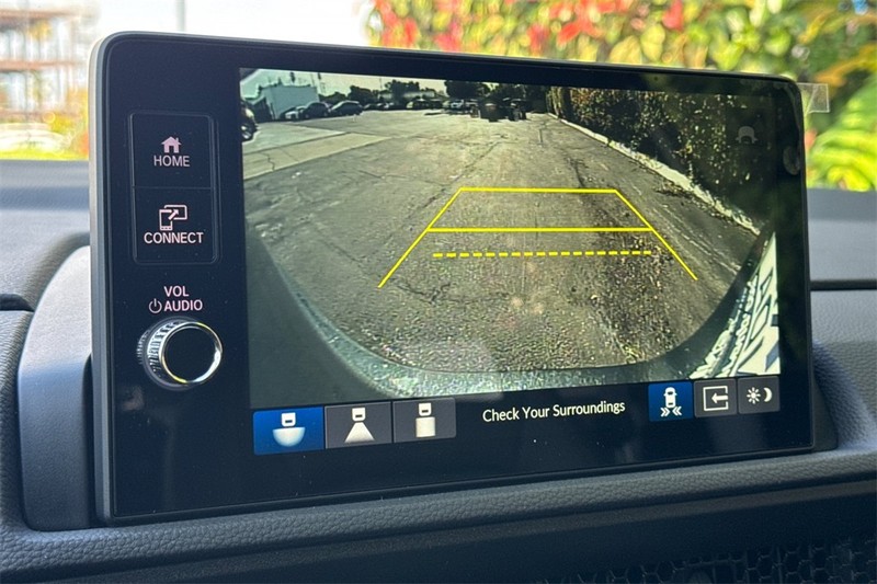 Honda CR-V Hybrid Vehicle Full-screen Gallery Image 16