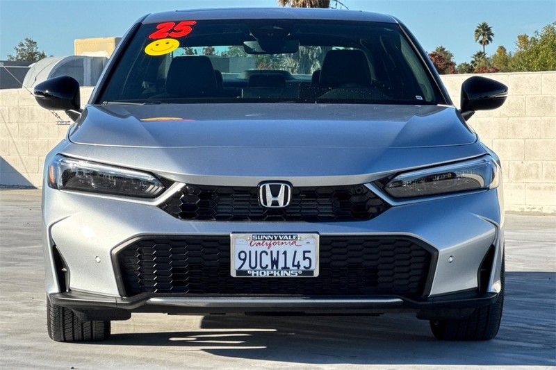 Honda Civic Sedan Hybrid Vehicle Full-screen Gallery Image 08