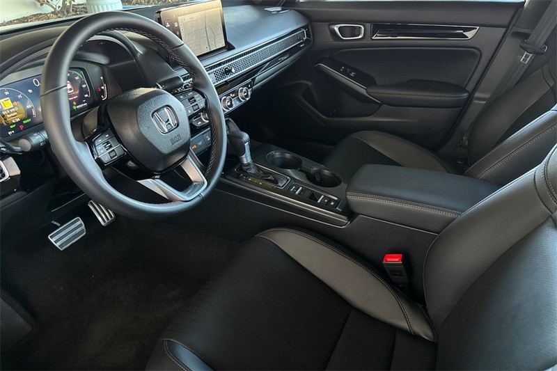 Honda Civic Sedan Hybrid Vehicle Full-screen Gallery Image 09