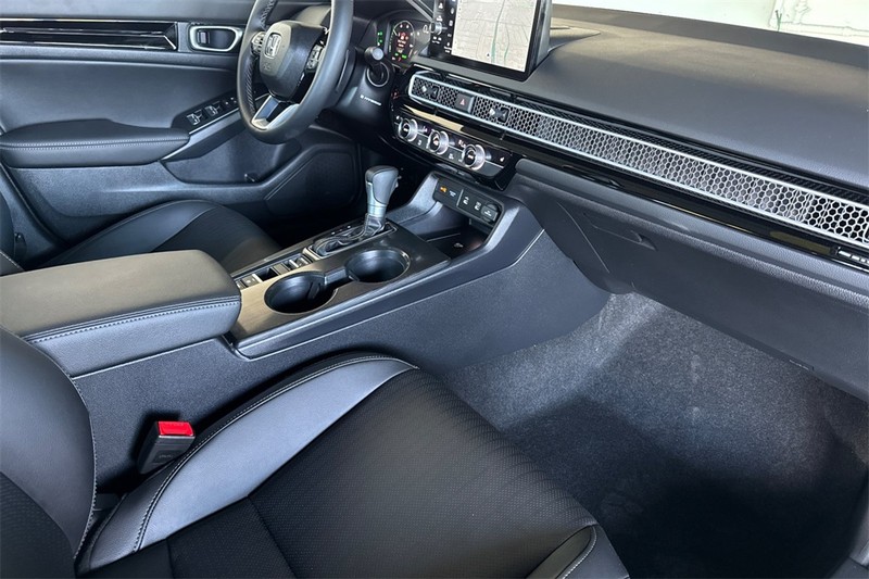 Honda Civic Sedan Hybrid Vehicle Full-screen Gallery Image 14