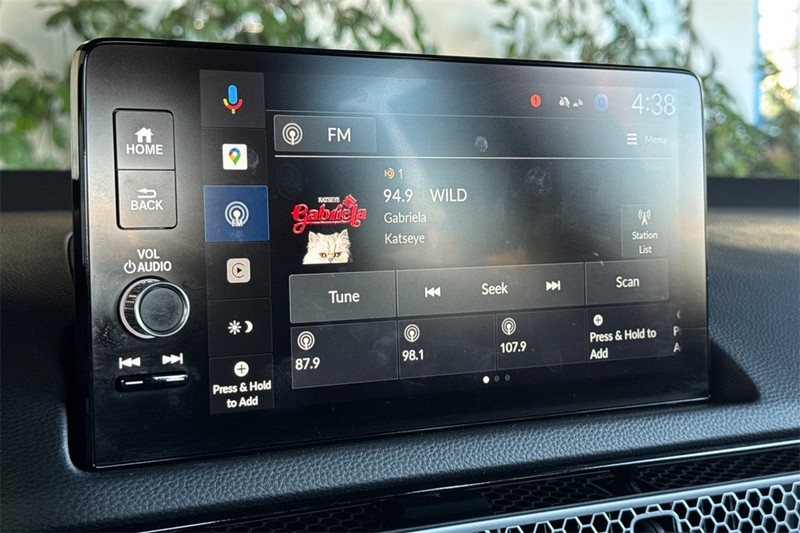 Honda Civic Sedan Hybrid Vehicle Full-screen Gallery Image 16