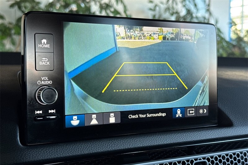 Honda Civic Sedan Hybrid Vehicle Full-screen Gallery Image 18