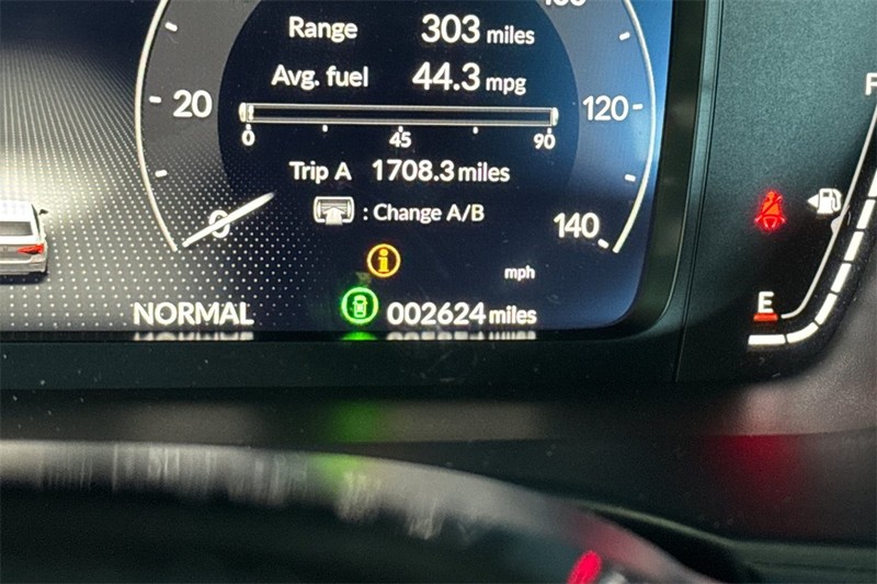 Honda Civic Sedan Hybrid Vehicle Full-screen Gallery Image 24